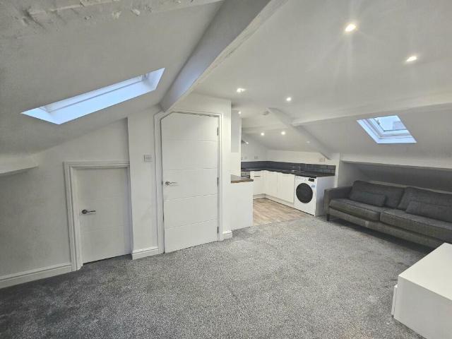 2 bedroom apartment for rent in Eldon Place, Manningham, Bradford, BD1