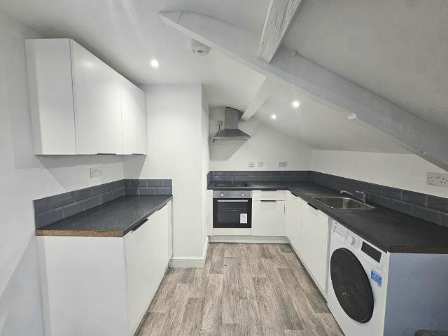 2 bedroom apartment for rent in Eldon Place, Manningham, Bradford, BD1
