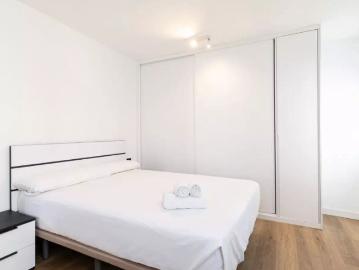 2 bedroom apartment for rent in Ensanche Centro, bills included