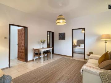 2 bedroom apartment for rent in Esplugues de Llobregat, perfect for workers and postgraduate students