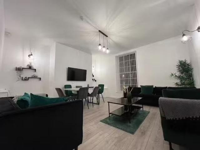 2 bedroom apartment for rent in Falkner Square, Liverpool, Mer.