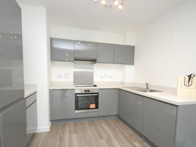 2 Bedroom Apartment For Rent In Farnham, Surrey