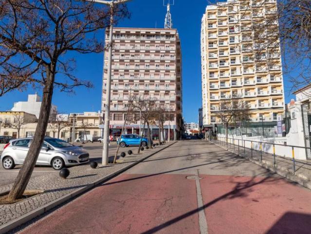 2 bedroom apartment for rent in Faro, bills included