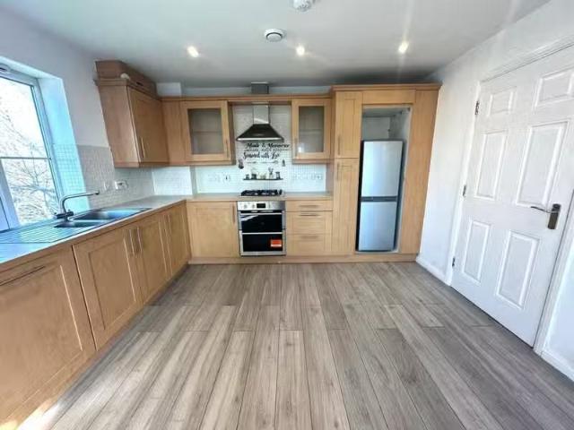 2 bedroom apartment for rent in Ffordd James Mc Ghan, Cardiff.