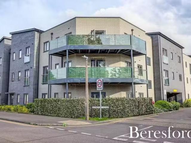 2 bedroom apartment for rent in Florence Close, Great Warley.