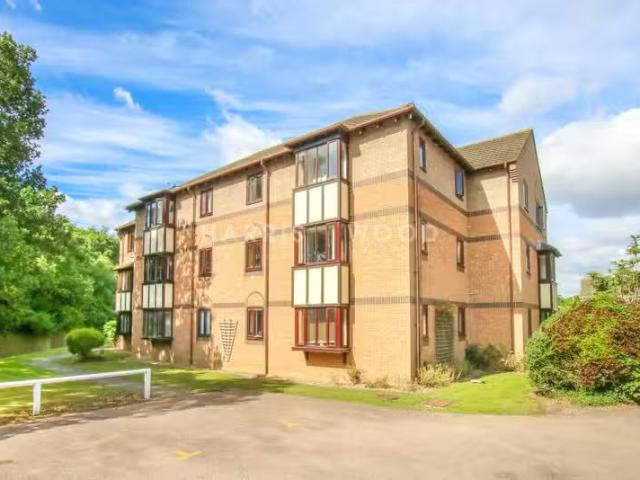 2 bedroom apartment for rent in Friday Wood Green, Colchester.