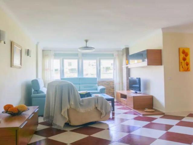 2 bedroom apartment for rent in Guadalmar