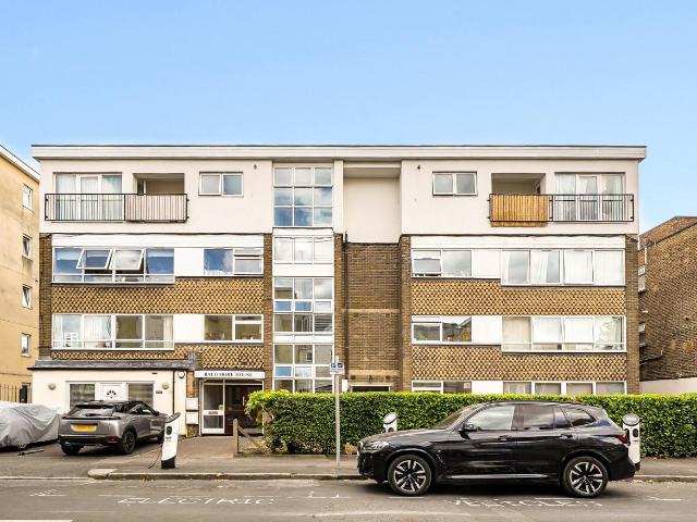 2 bedroom apartment for rent in Griffiths Road, London