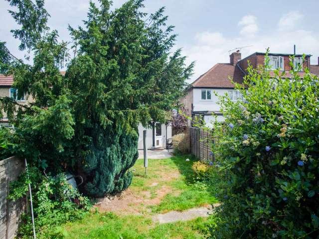 2 bedroom apartment for rent in Grove Park, London