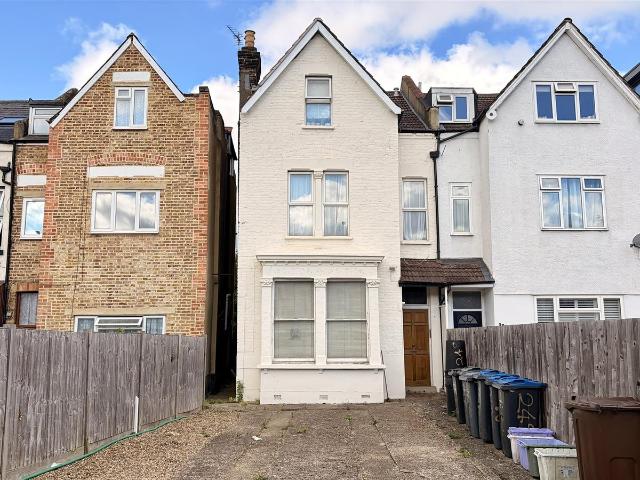 2 bedroom apartment for rent in Haydons Road, Wimbledon