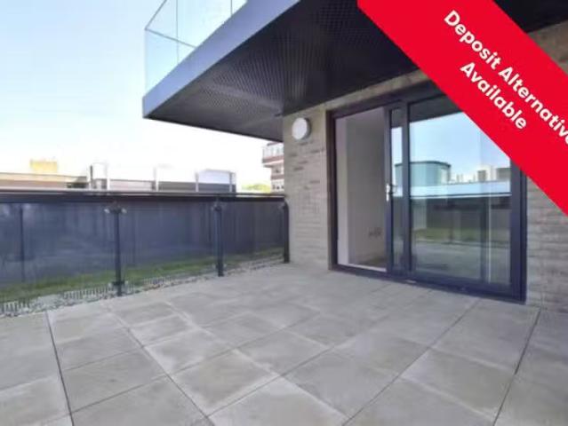 2 bedroom apartment for rent in Homefield Rise, Orpington, Ken.