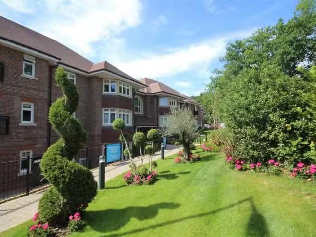 2 bedroom apartment for rent in Kestrel Close, Brentwood, Esin.