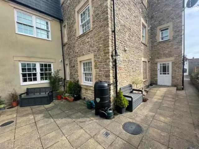 2 bedroom apartment for rent in Keyford, Frome, Somerset, BA11