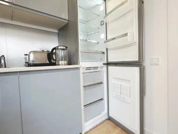 2 bedroom apartment for rent in La Torrassa, bills included, couples and students welcome