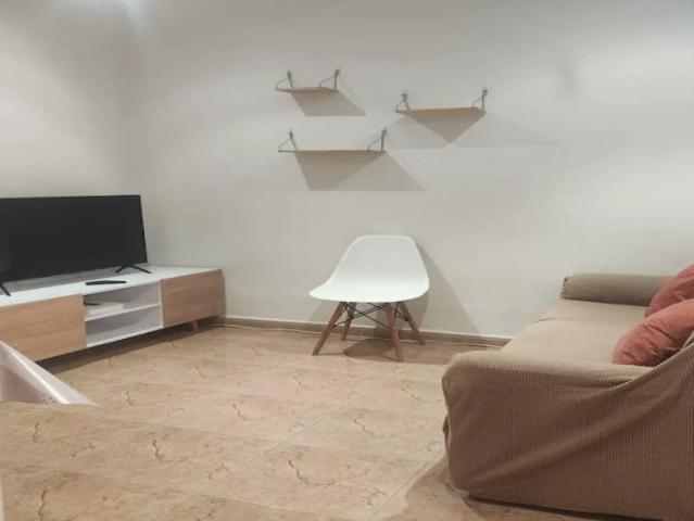 2 bedroom apartment for rent in La Torrassa, bills included
