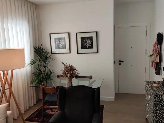 2 bedroom apartment for rent in La Trinidad Oeste, bills included, perfect for professionals and couples