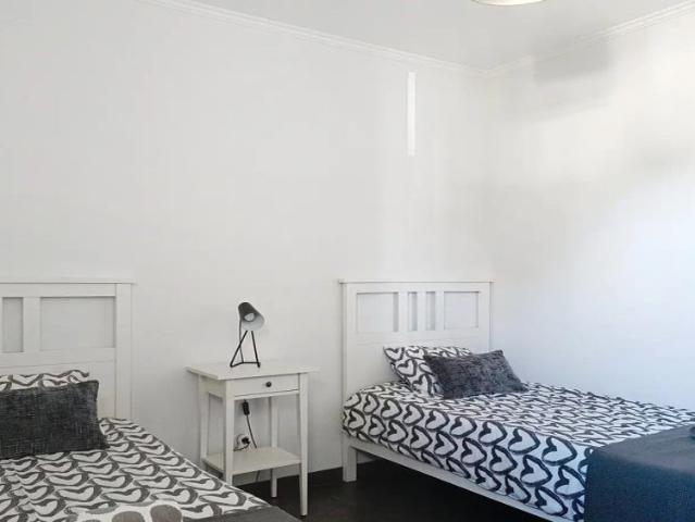 2 bedroom apartment for rent in Lagoa, bills included
