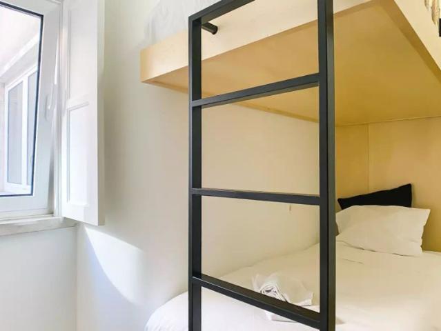 2 bedroom apartment for rent in Lisbon, all bills included