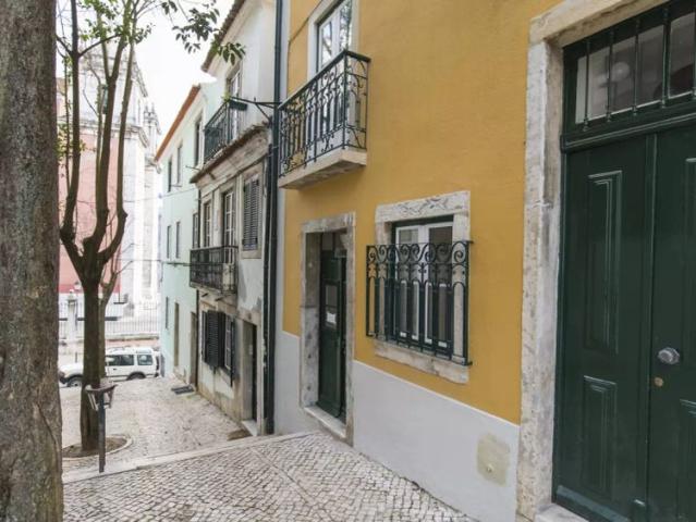2 bedroom apartment for rent in Lisbon, all bills included