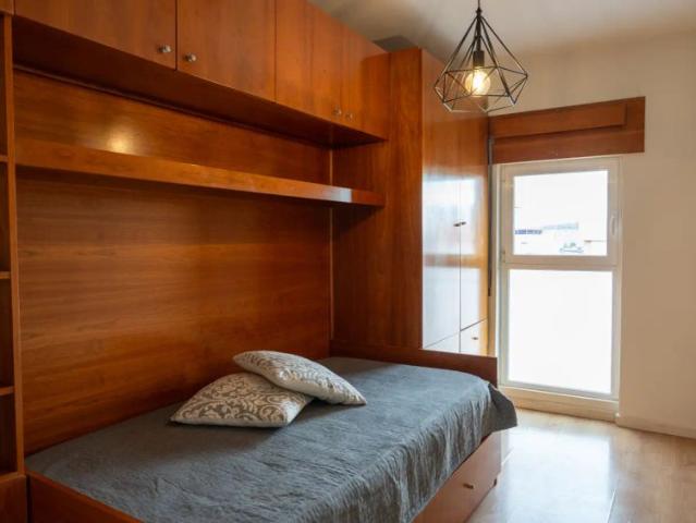 2 bedroom apartment for rent in Lisbon allowing couples