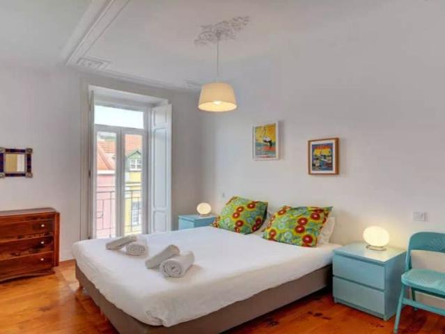 2 bedroom apartment for rent in Lisbon, bills included