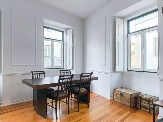 2 bedroom apartment for rent in Lisbon, bills included
