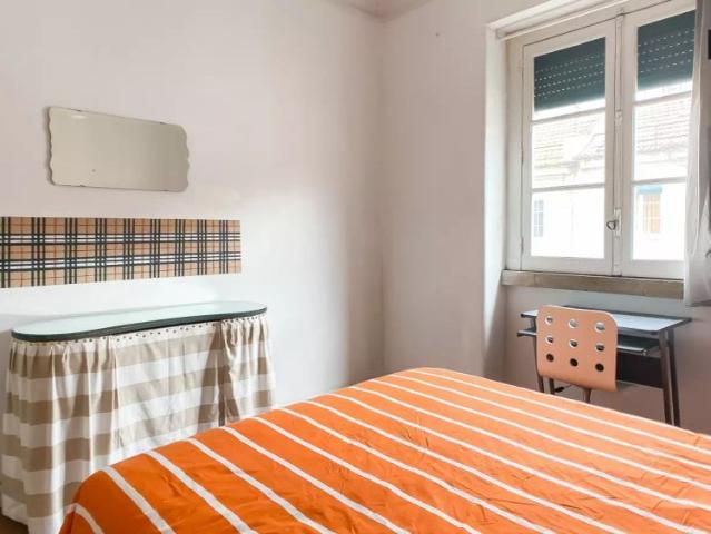 2 bedroom apartment for rent in Lisbon, bills included