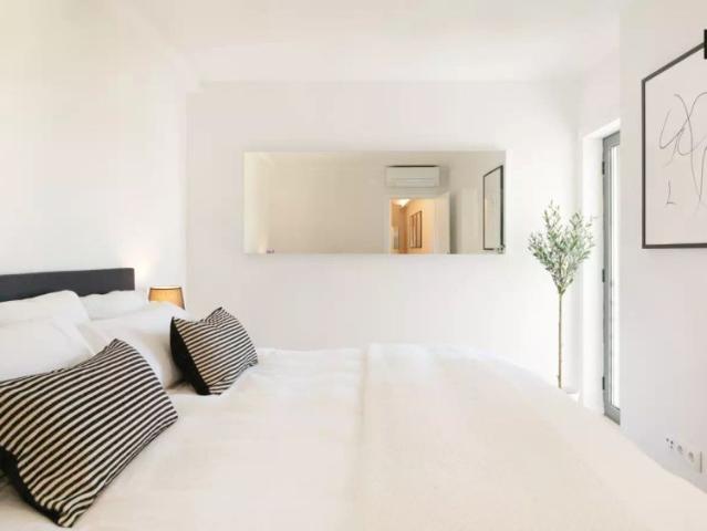 2 bedroom apartment for rent in Lisbon, bills included