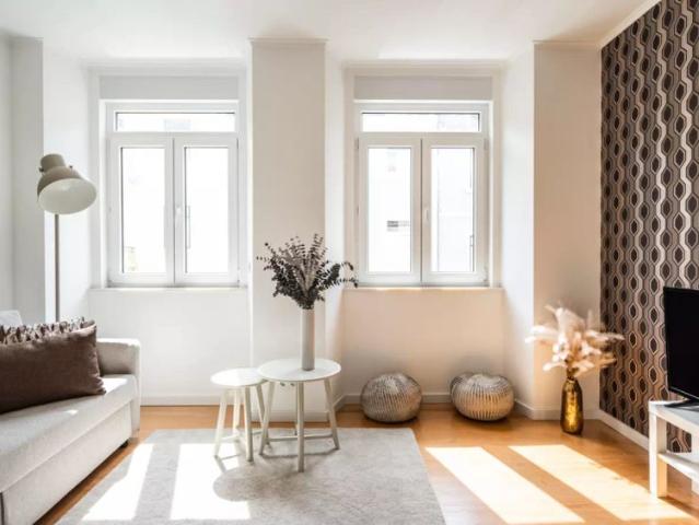 2 bedroom apartment for rent in Lisbon, non smoking