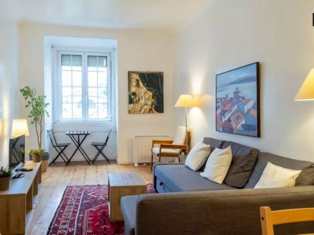 2 bedroom apartment for rent in Lisbon, perfect for professionals and students