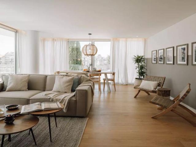 2 bedroom apartment for rent in Lisbon, professionals only