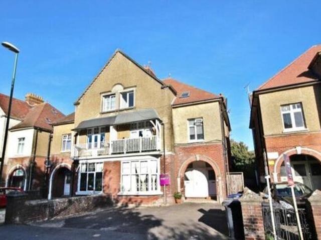 2 Bedroom Apartment For Rent In Littlehampton, West Sussex