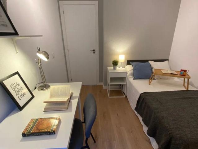 2 bedroom apartment for rent in Puerta Bonita
