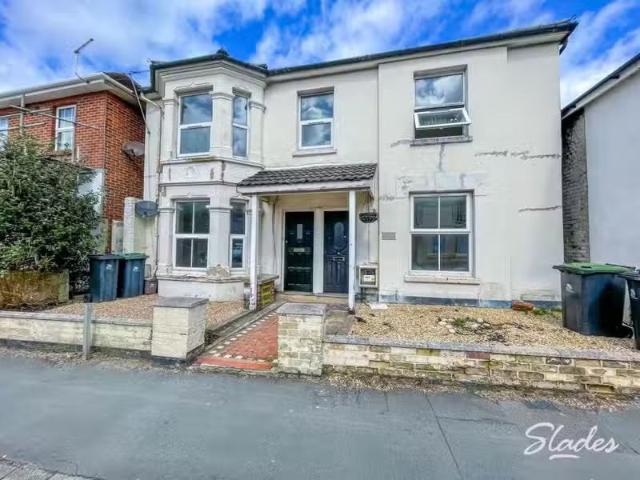 2 bedroom apartment for rent in Purewell, Christchurch, Dorset.