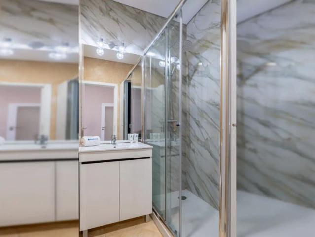 2 bedroom apartment for rent in Porto