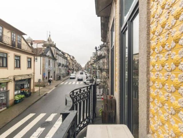 2 bedroom apartment for rent in Porto