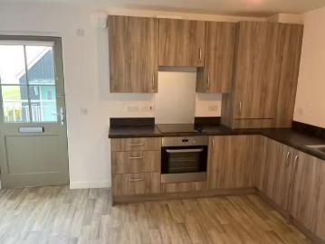 2 bedroom apartment for rent in Quarryline Street, Chapelton.