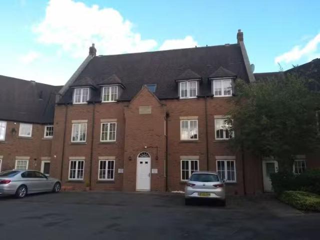 2 bedroom apartment for rent in Rumbush Lane, partens Heath, S.