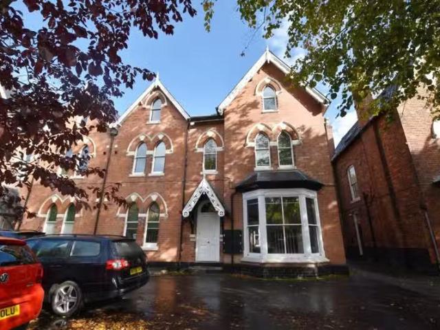 2 bedroom apartment for rent in St Augustines Court, St August.