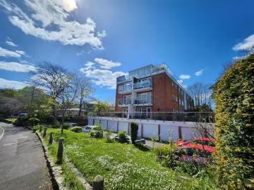 2 bedroom apartment for rent in St Johns Road, Bournemouth, BH5