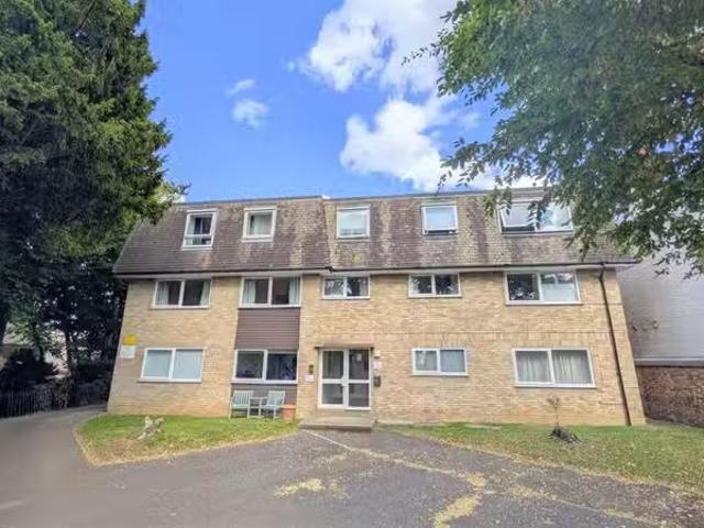 2 bedroom apartment for rent in Sudbury Court, Ramsbury Road.