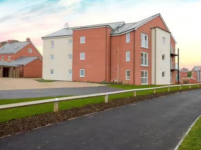 2 bedroom apartment for rent in Sunflower Road, Emersons Green.