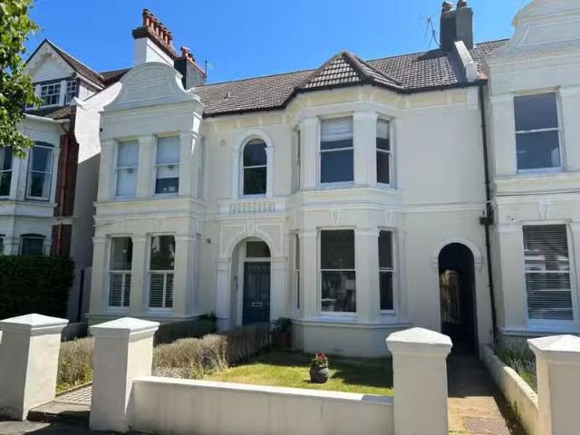 2 bedroom apartment for rent in Sackville Gardens, Hove, BN3
