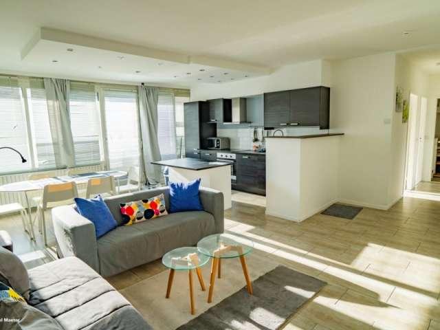 2 bedroom apartment for rent in Saint Josse Centre
