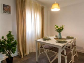 2 bedroom apartment for rent in San Felipe Neri, all bills included perfect for professionals and students