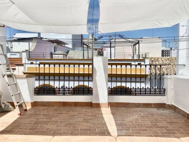2 bedroom apartment for rent in San Lorenzo with all bills included
