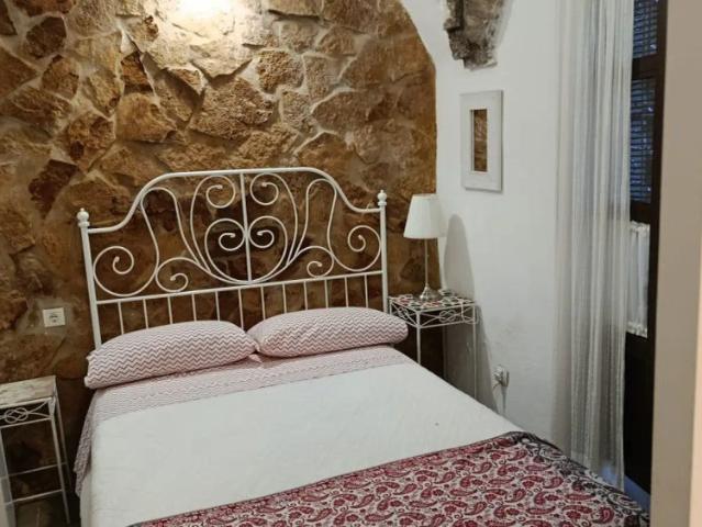 2 bedroom apartment for rent in San Pedro. Suitable for professionals and students