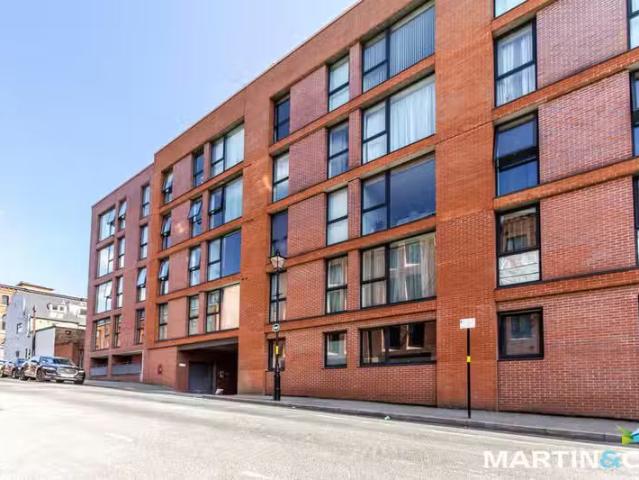2 bedroom apartment for rent in Sapphire Heights, Tenby Street.