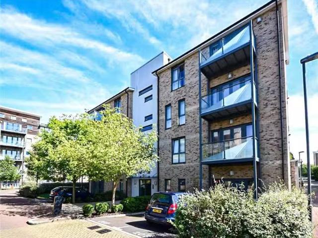 2 bedroom apartment for rent in Scholars Walk, Cambridge, CB4