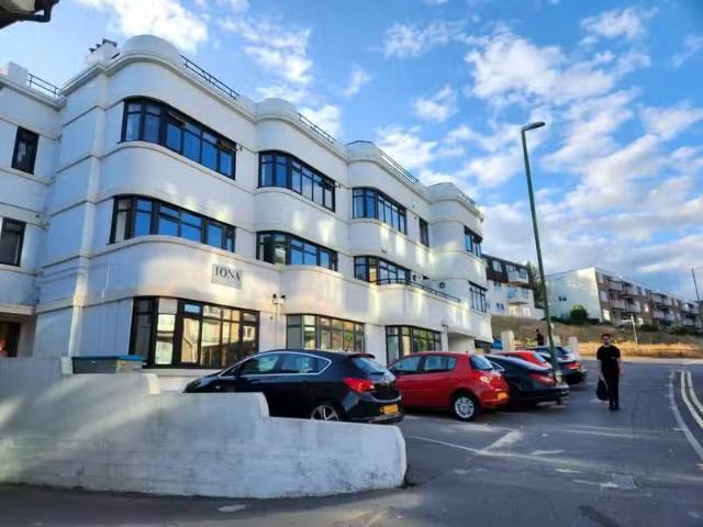 2 bedroom apartment for rent in Sea Road, Bournemouth, BH5